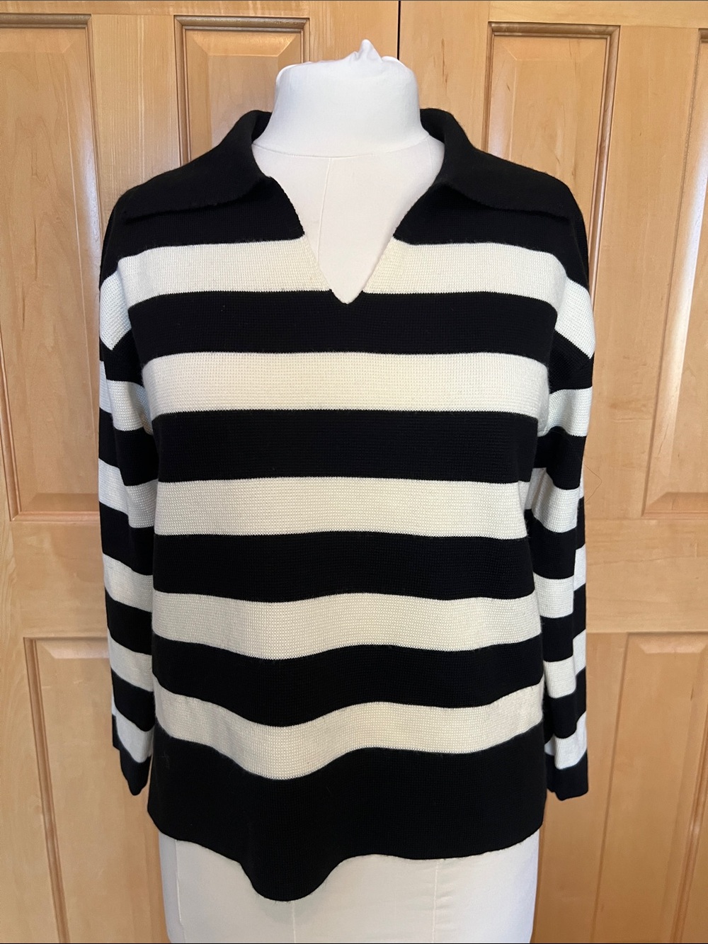Talbots Black and White Striped V-Neck Collar Sweater